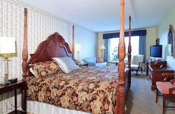 The Shire 3* Woodstock