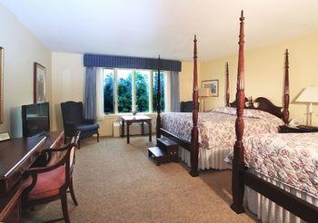 Hotel The Shire 3*