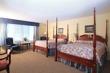 The Shire 3* Woodstock