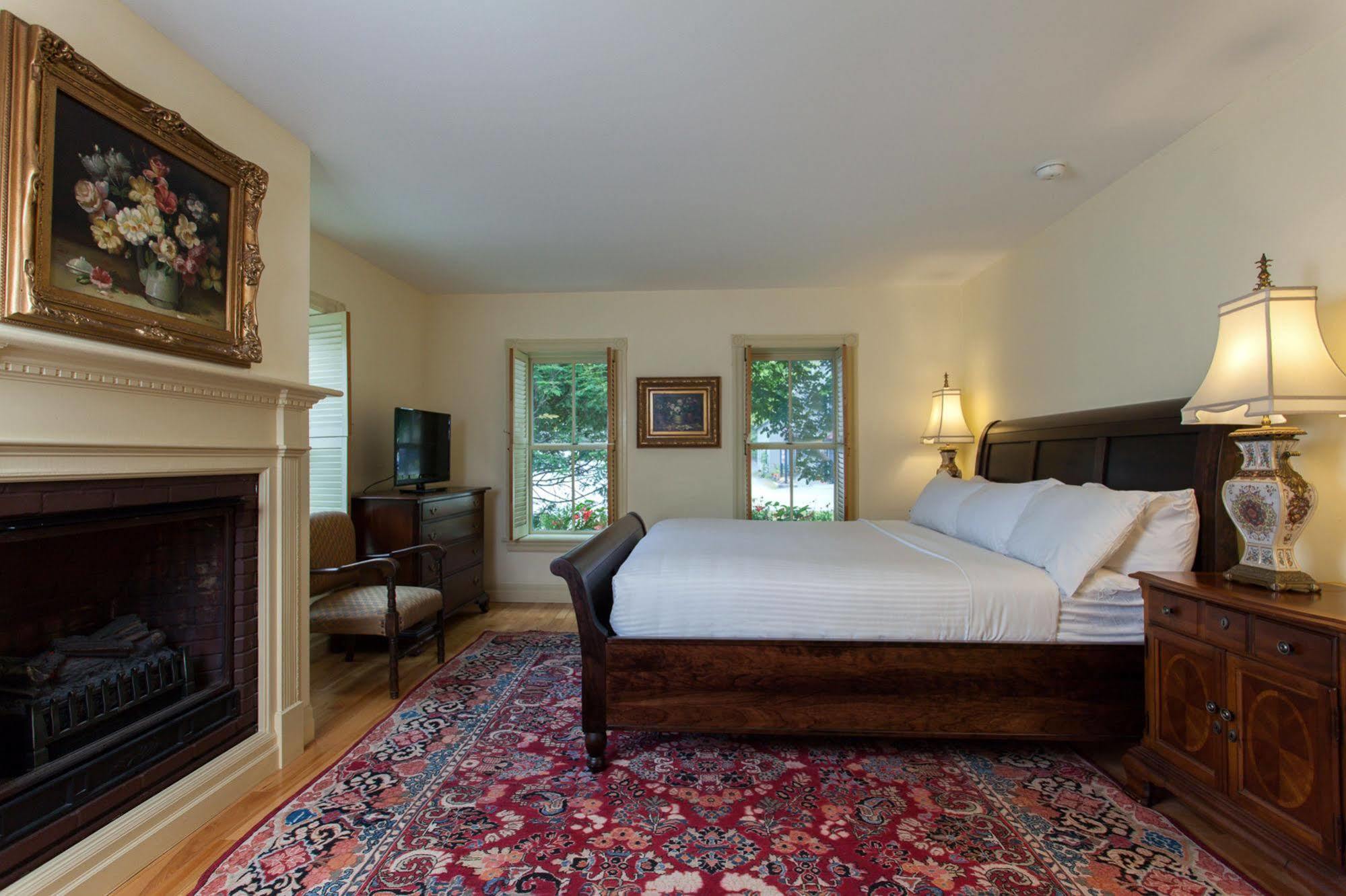 Hotel The Shire